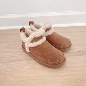 UGG Kid Classic Utra Mini Spillseam Bootie Size 1
